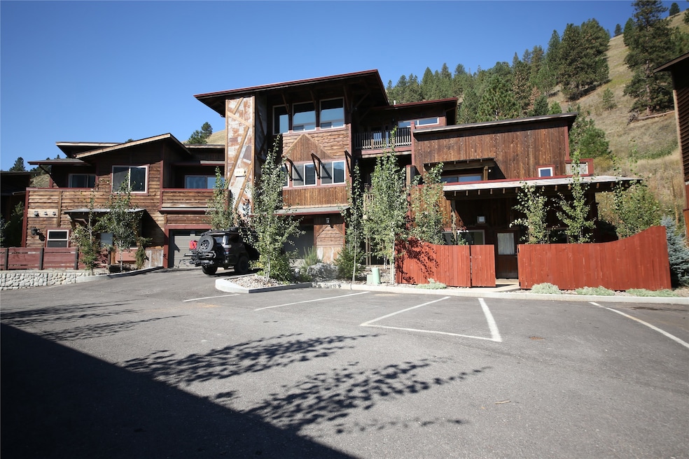 For Sale $1,900,000 • Co-Listing Agent