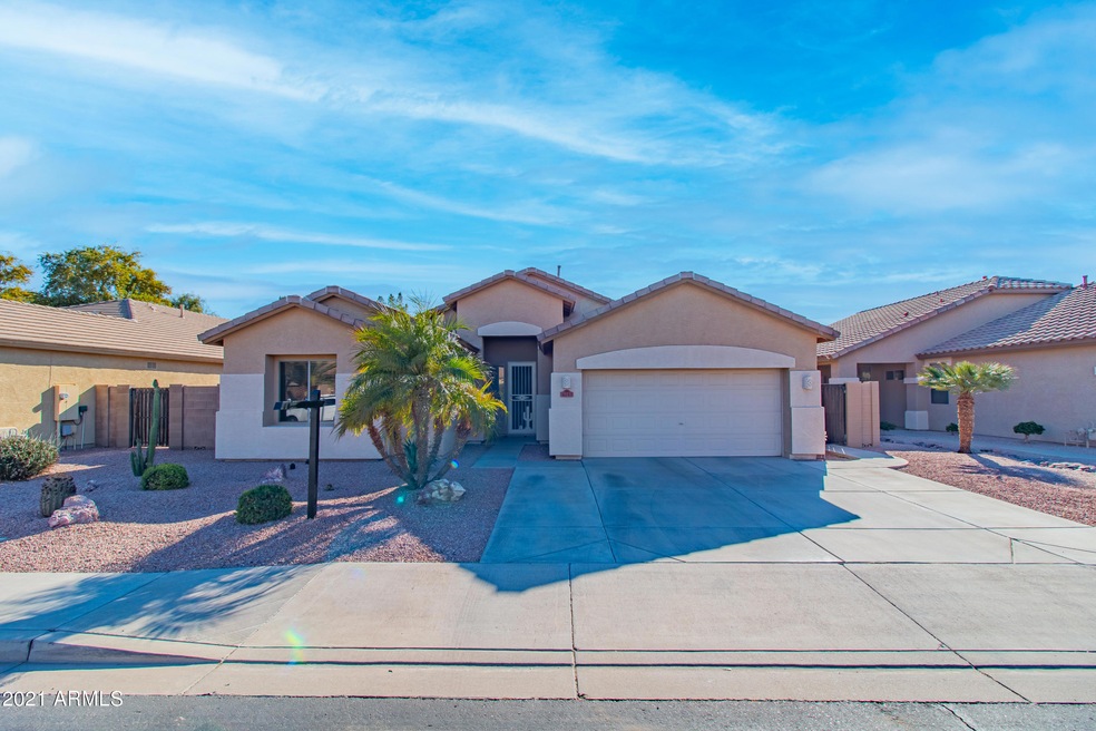4245 E Cherry Hills Dr (1 of 35)