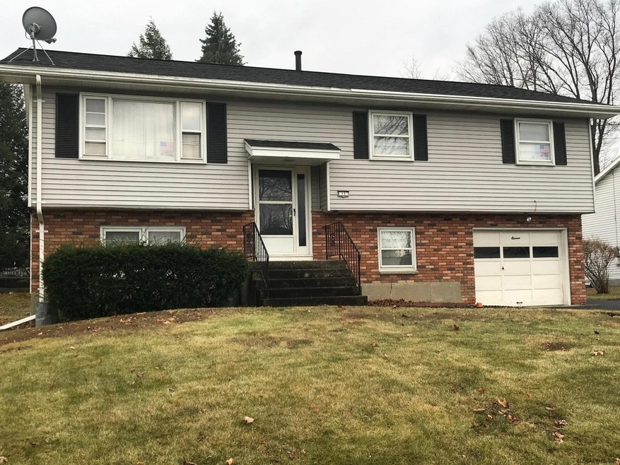 11 Fireside Ln, Latham, NY 12110 - photo 1