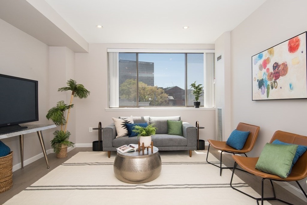 169 Monsignor Obrien Hwy unit 303, Cambridge, MA 02141 - photo 1