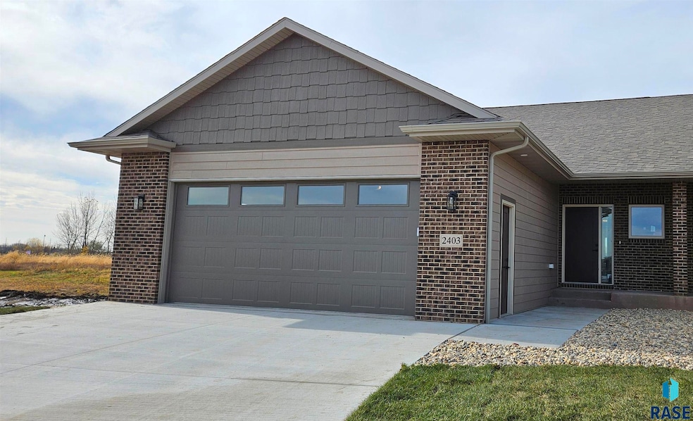 2403 E Joshua Cir, Sioux Falls, SD 57108 - photo 1