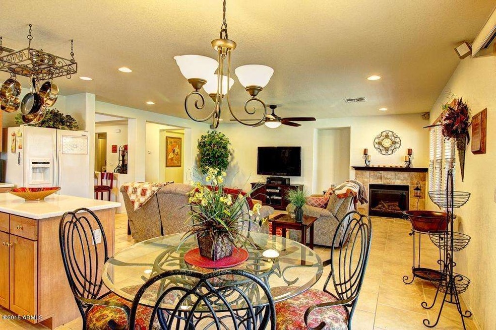 Dining / Living Room