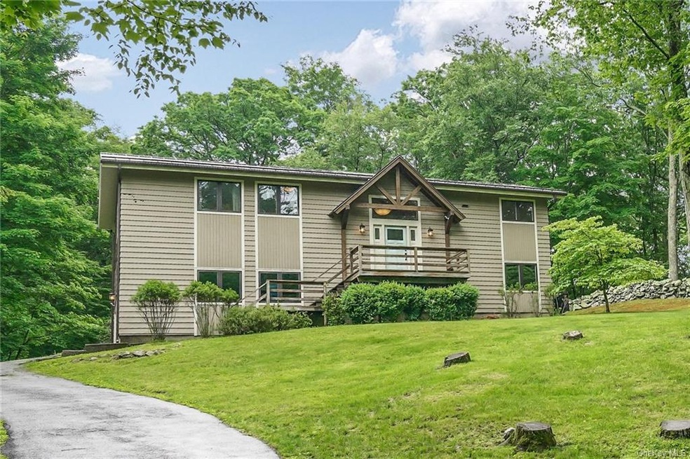 9 Walden St, Somers, NY 10589 - photo 1