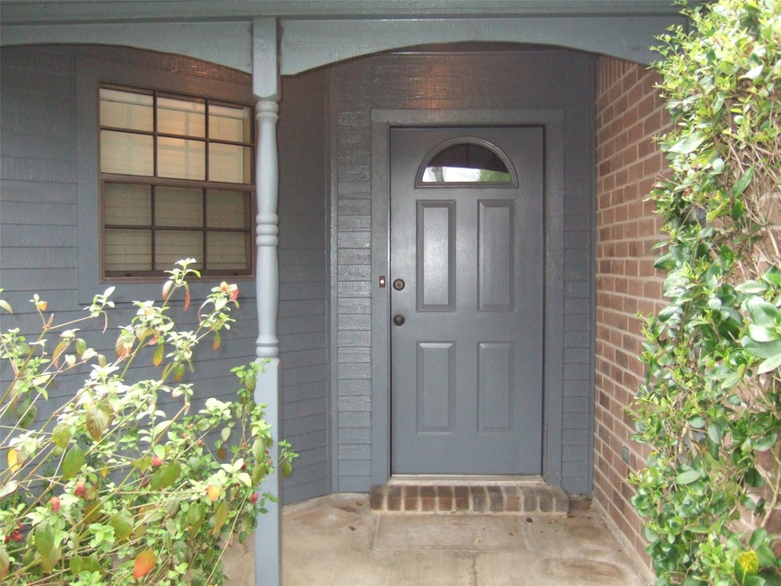 2208 Spruce Dr, Rosenberg, TX 77471 - photo 1