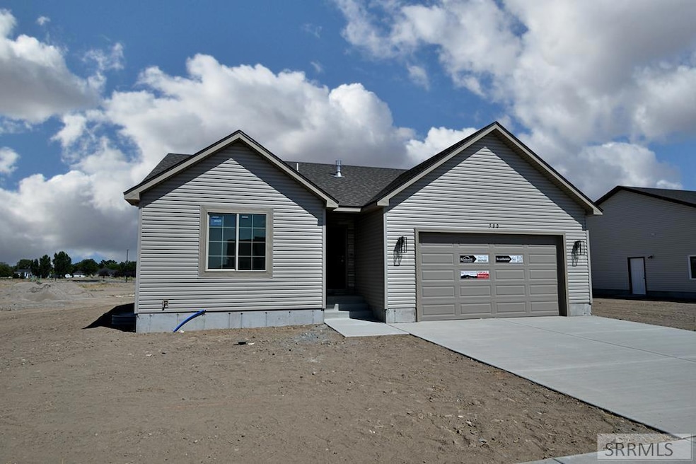 For Sale $395,000 • Co-Listing Agent