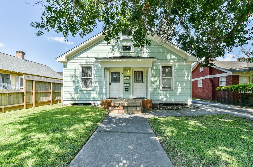 816 Cortlandt St, Houston, TX 77007 - photo 1