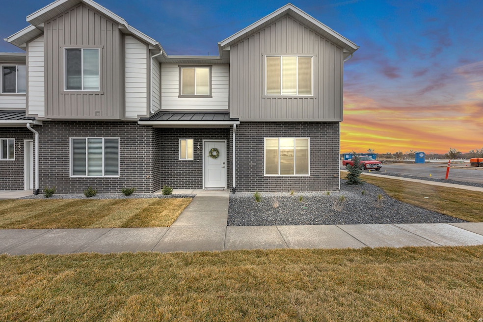 310 E 1650 N unit 134, North Ogden, UT 84404 - photo 1