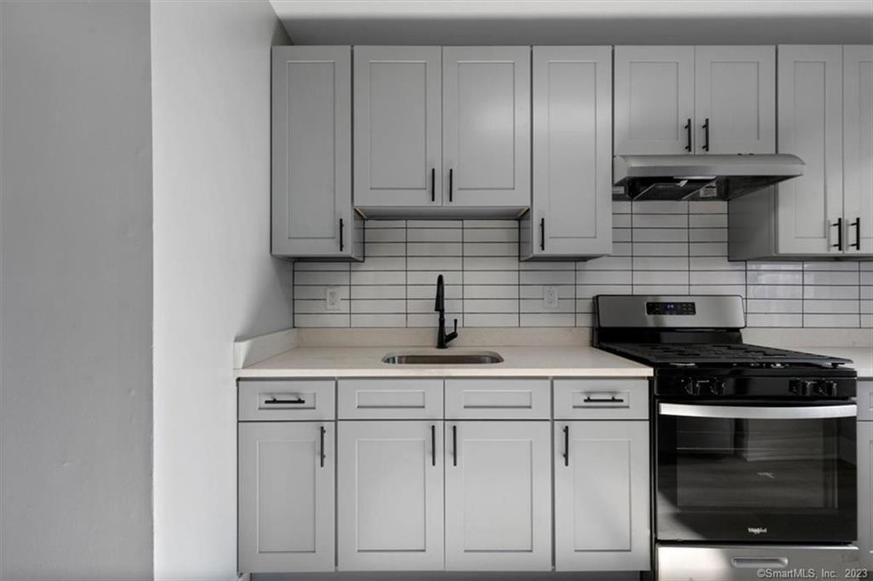 1476 Chapel St unit 301, New Haven, CT 06511 - photo 1