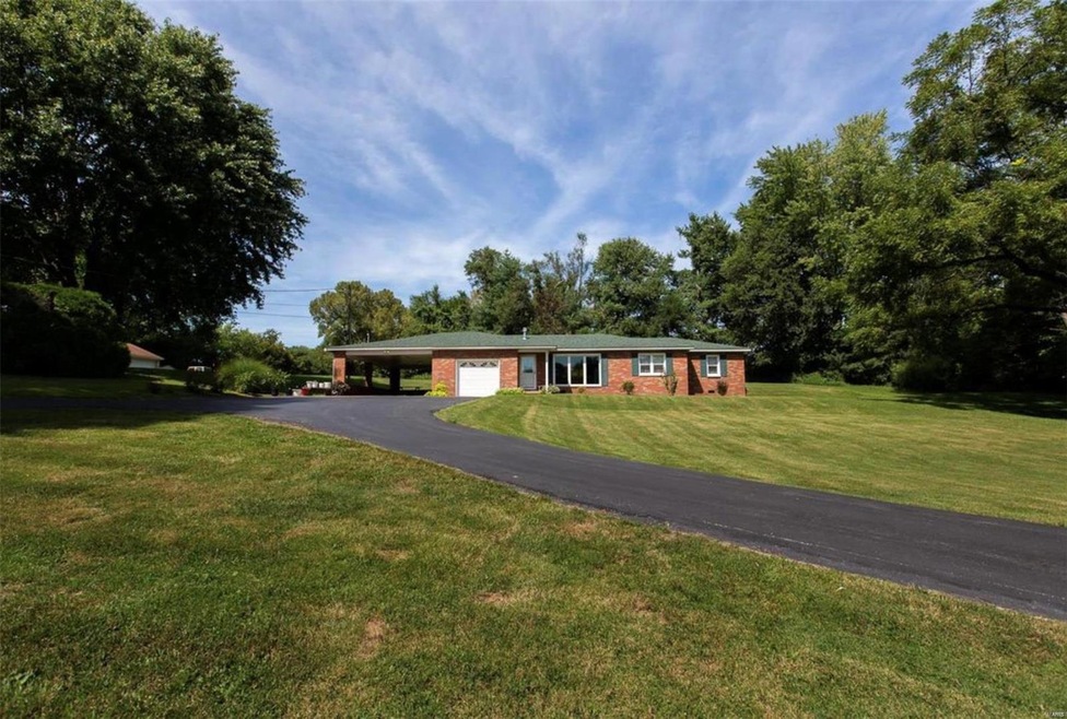 5919 Galli Ln, Collinsville, IL 62234 - photo 1