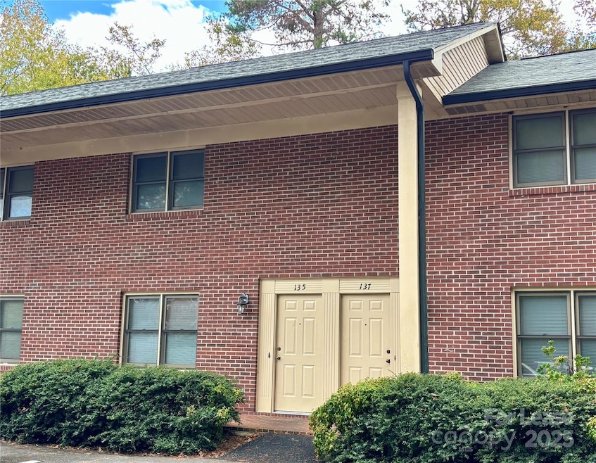 For Rent $1,200/month