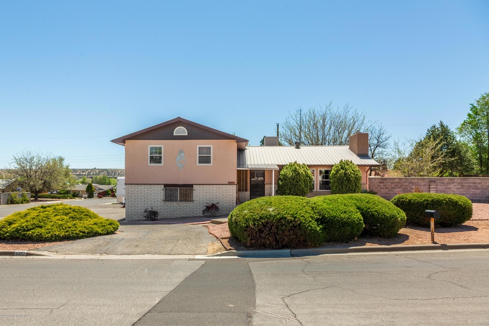 5707 Ravella Dr, Farmington, NM 87402 - photo 1
