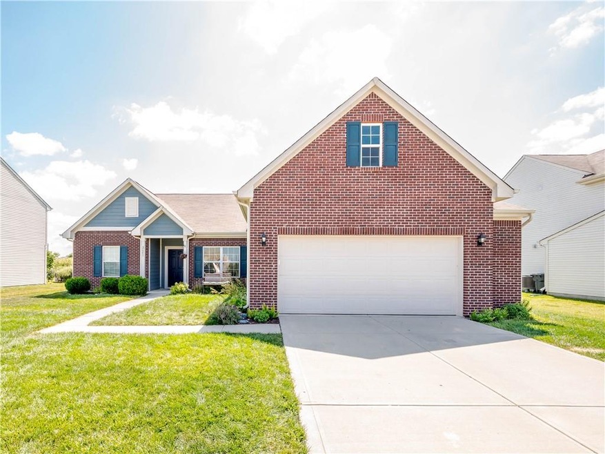 2601 Wildflower Ln, Greenwood, IN 46143 - photo 1