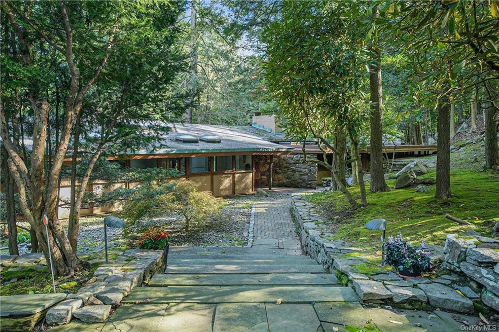 73 Whippoorwill Rd E, Armonk, NY 10504 - photo 1