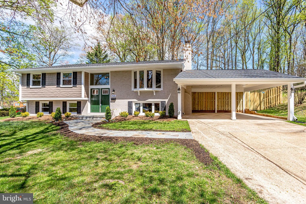 9228 Brian Dr, Vienna, VA 22180 - photo 1