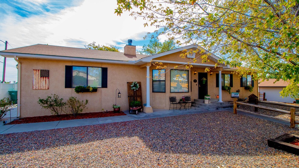 5208 Foothills Dr, Farmington, NM 87402 - photo 1