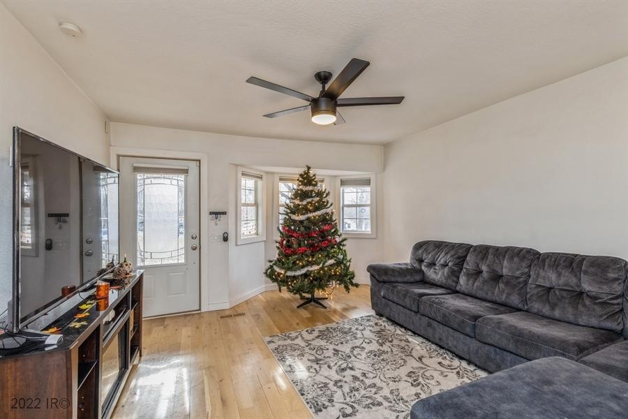 230 E Creston Ave, Des Moines, IA 50315 - photo 1