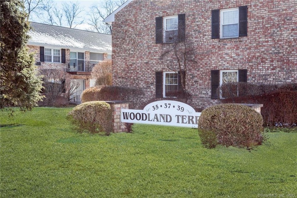 35 Woodway Rd unit A9, Stamford, CT 06907 - photo 1