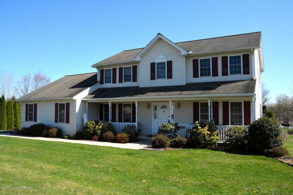 816 American General Dr, Easton, PA 18040 - photo 1