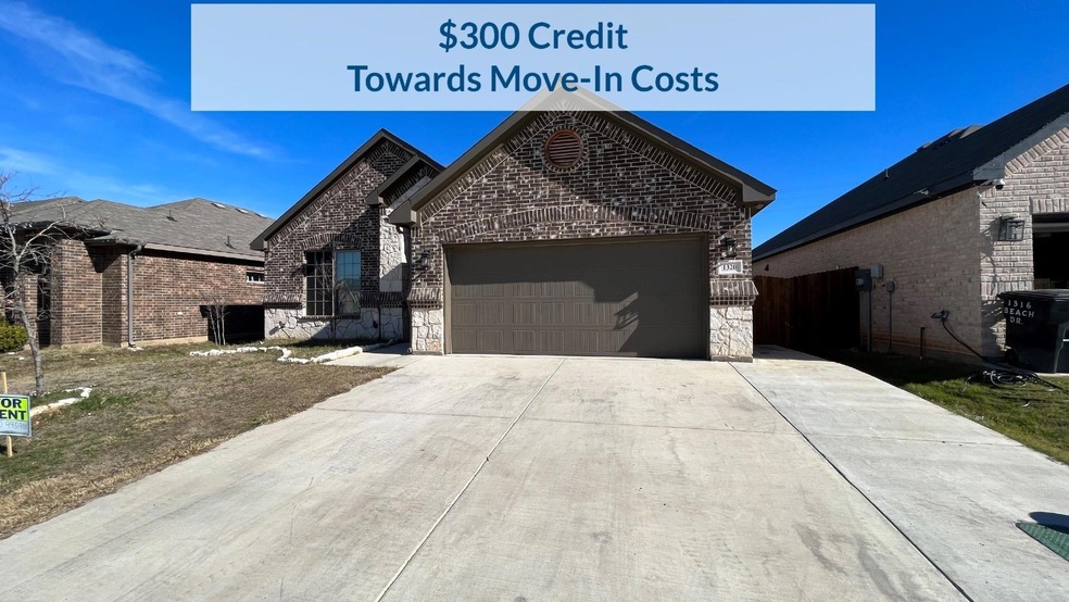 1320 Beach Dr, Azle, TX 76020 - photo 1