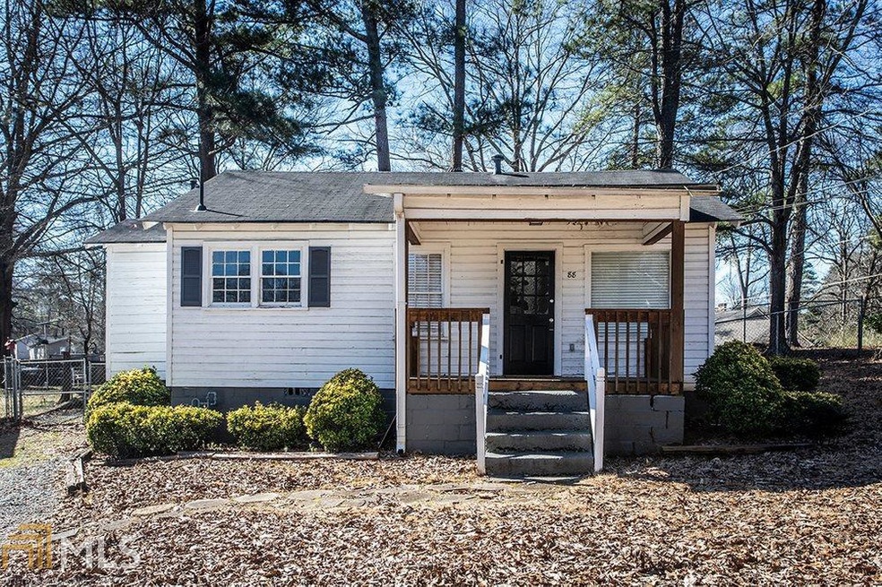 Prime location near the Historic Marietta Square.