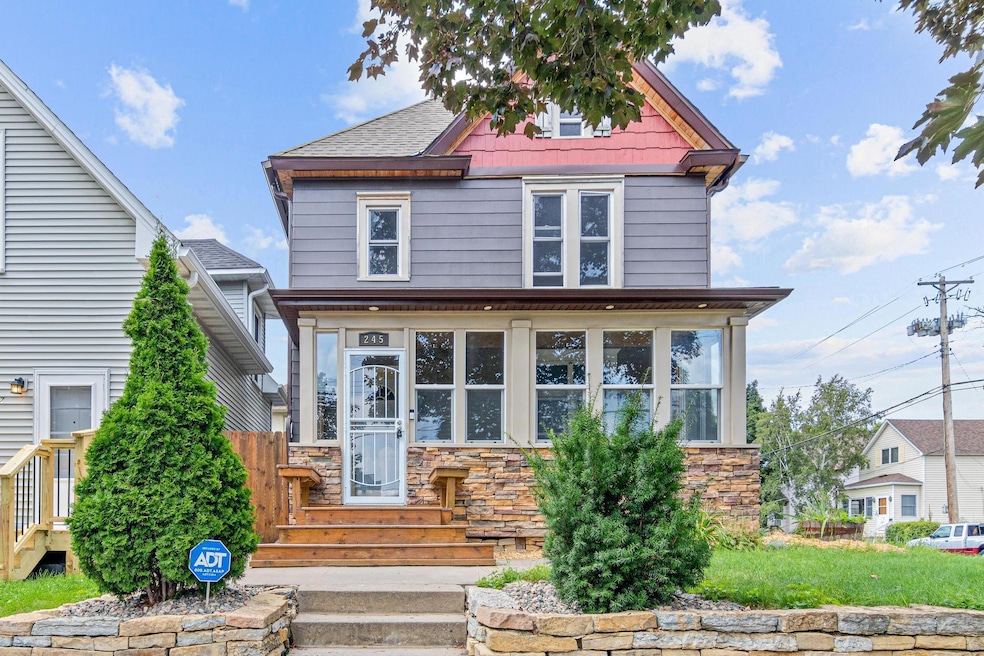 Pending $299,900 • Co-Listing Agent