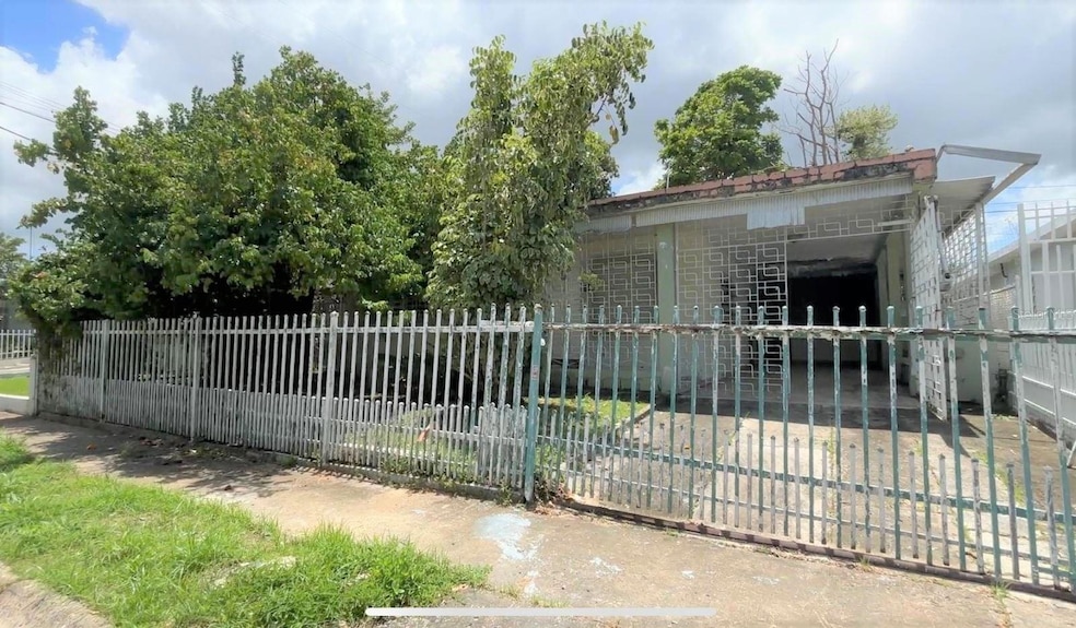 W-14 16 St Villa Rica Dev unit W14, Bayamon, PR 00959 - photo 1