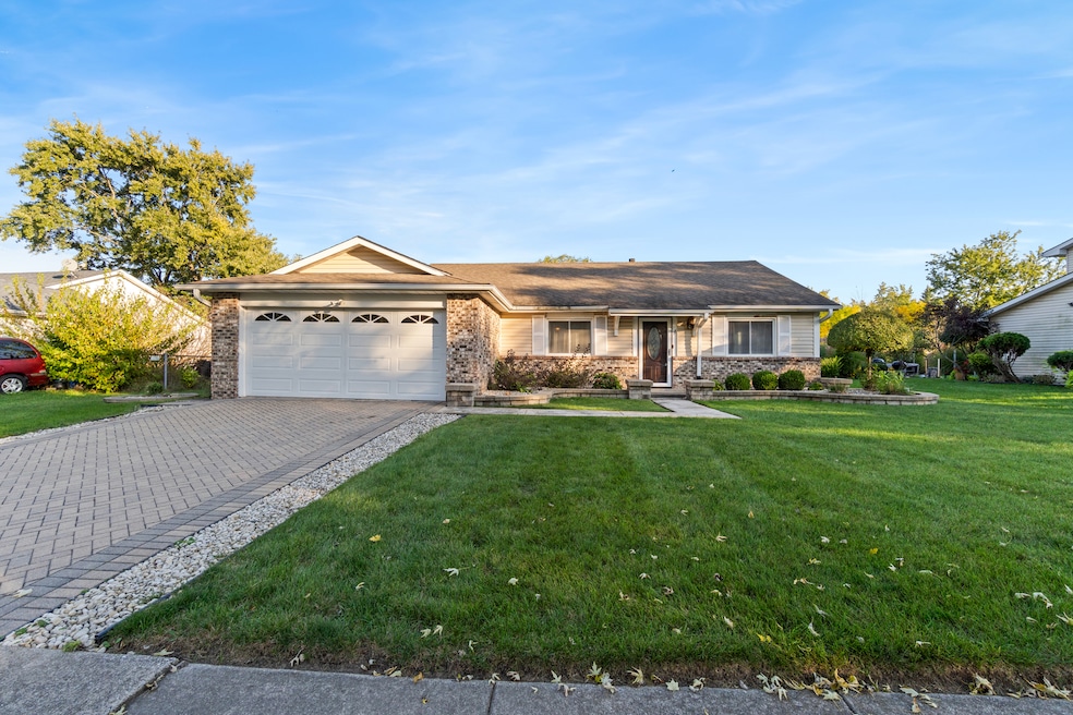 111 Deerpath Rd, Matteson, IL 60443 - photo 1