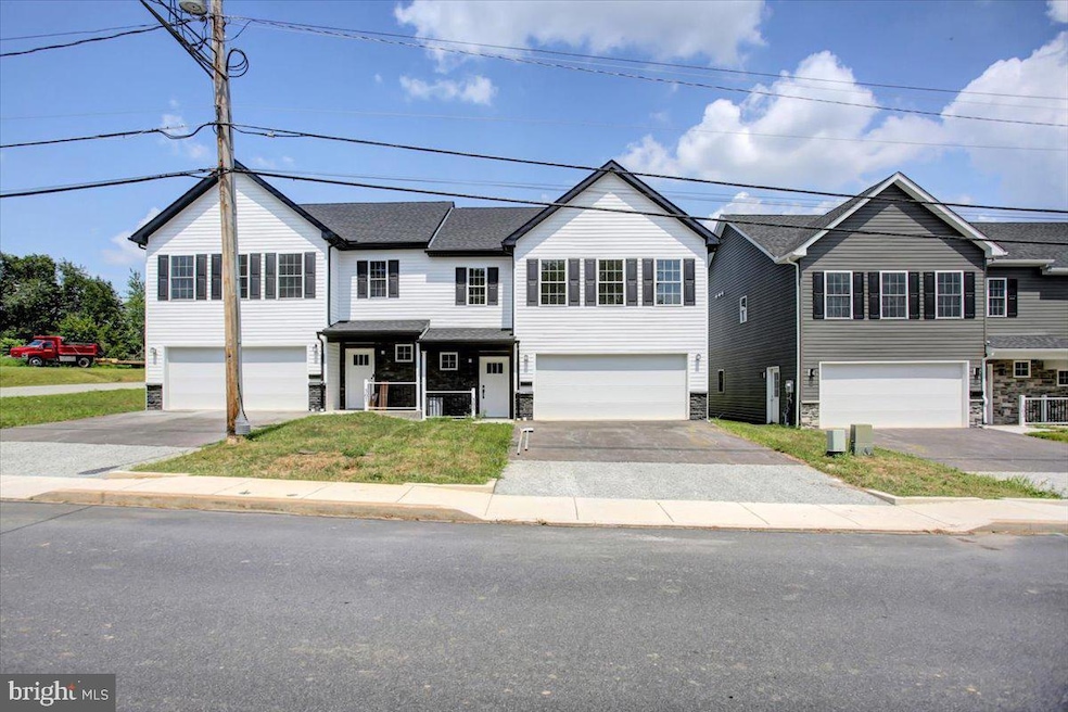 305 Grandview Ave, Waynesboro, PA 17268 - photo 1