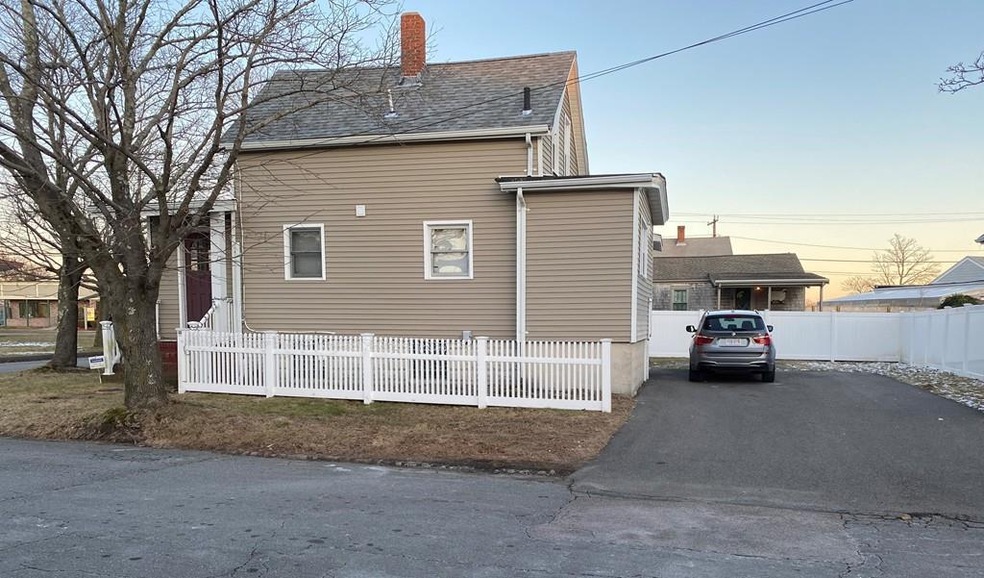 30 Winterville Rd, New Bedford, MA 02740 - photo 1