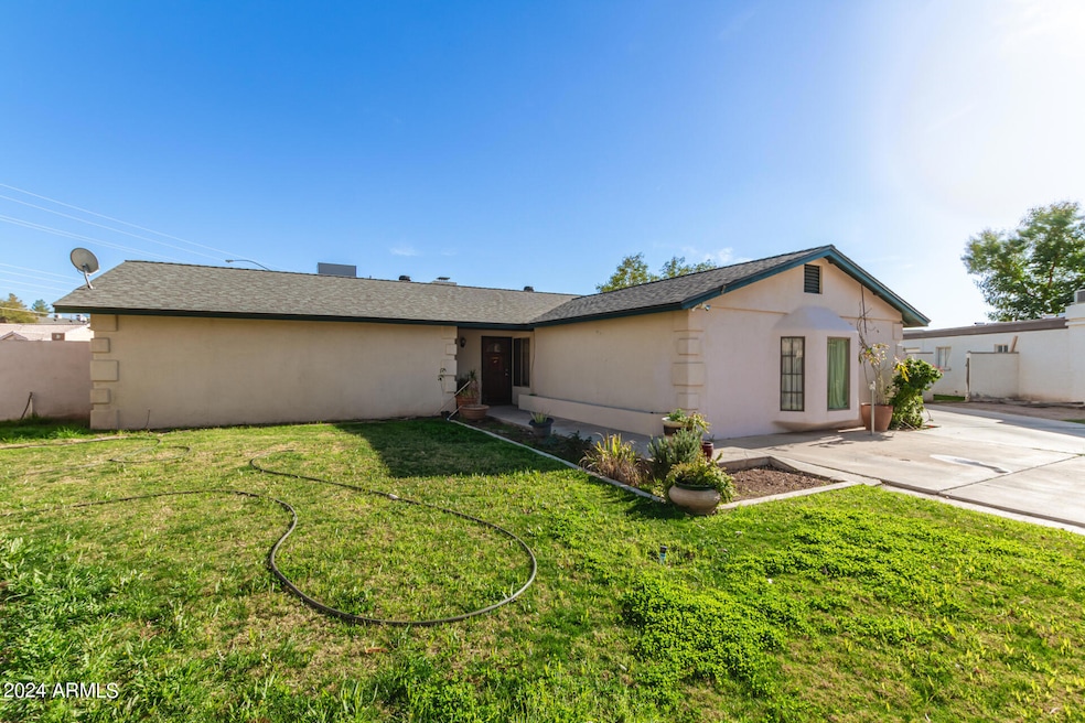 15 W Hunter Cir, Mesa, AZ 85201 - photo 1