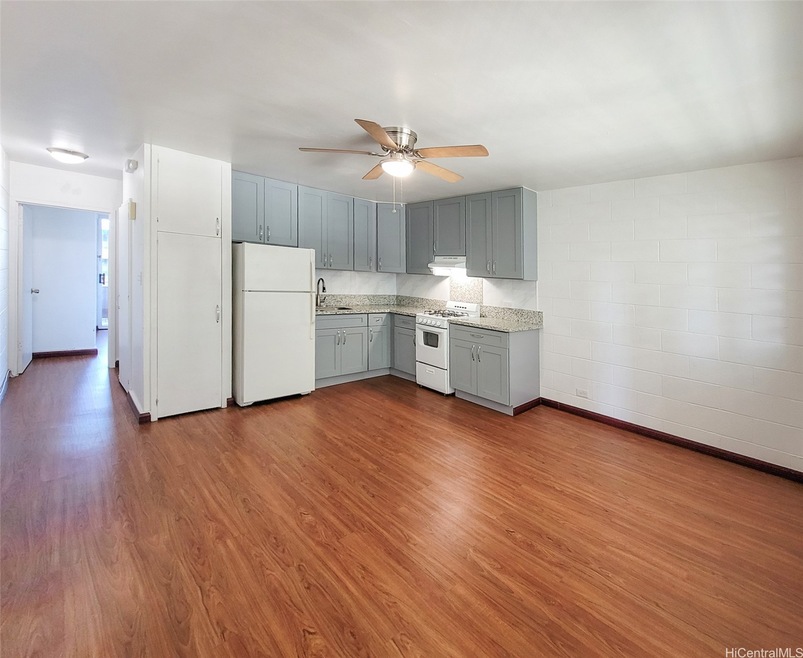 1555 Pensacola St unit 302, Honolulu, HI 96822 - photo 1