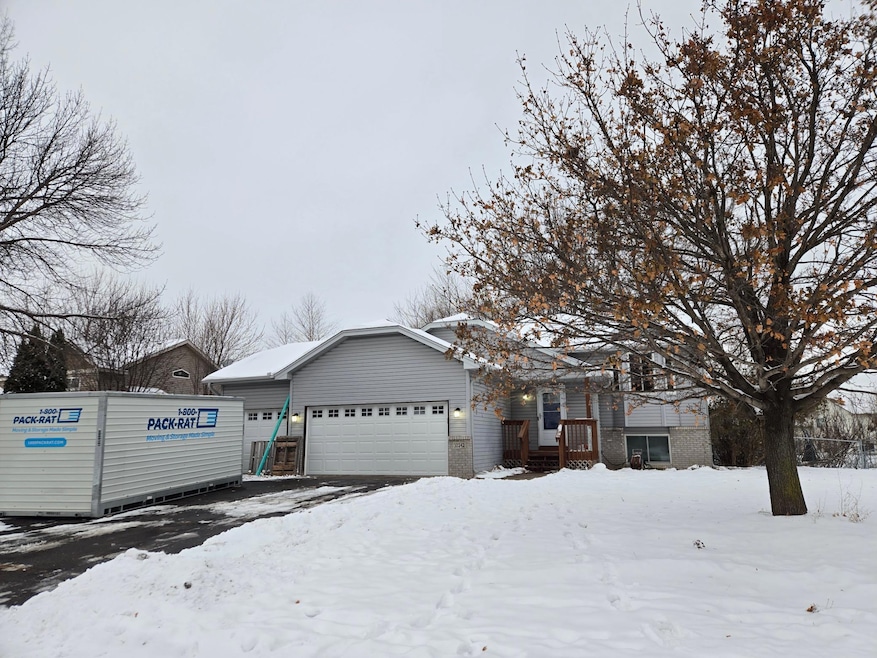 10242 52nd St NE, Albertville, MN 55301 - photo 1