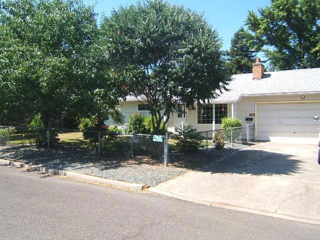 103 Kings Way, Central Point, OR 97502 - photo 1