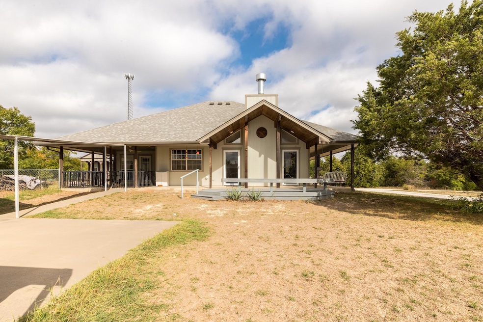 622 Mcfarland Ln, Weatherford, TX 76088 - photo 1