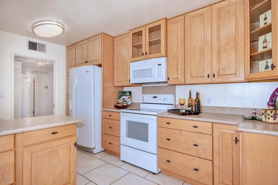 DESIGNER KITCHEN