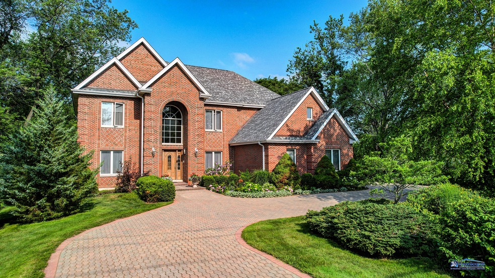 10058 Potter Rd, Des Plaines, IL 60016 - photo 1