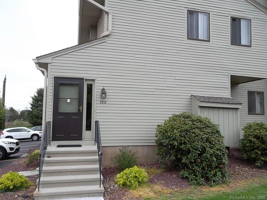 709 Summer Hill Dr unit 709, South Windsor, CT 06074 - photo 1