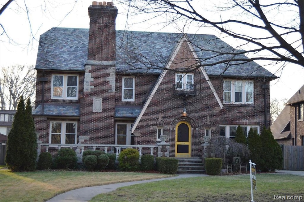 1379 Berkshire Road, Grosse Pointe Park, Michigan 