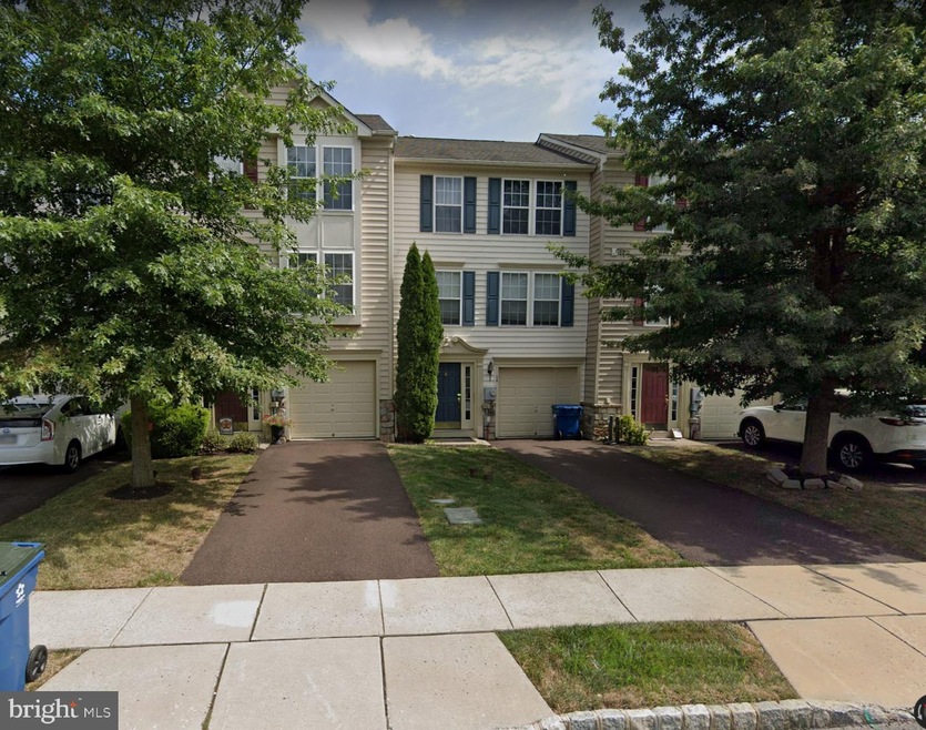 28 N Savanna Dr, Pottstown, PA 19465 - photo 1