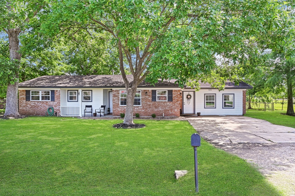 3231 County Road 890, Alvin, TX 77511 - photo 1