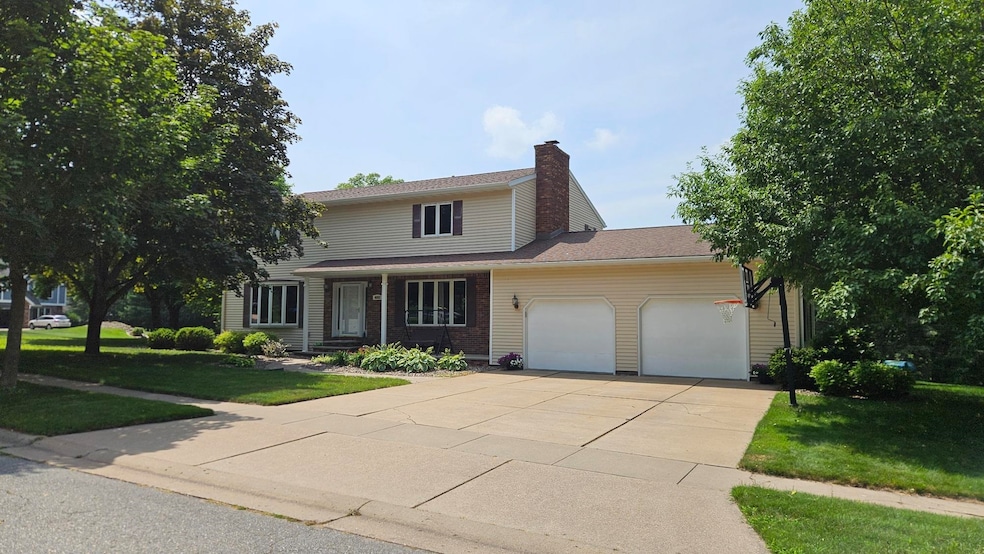 Under Contract $434,900