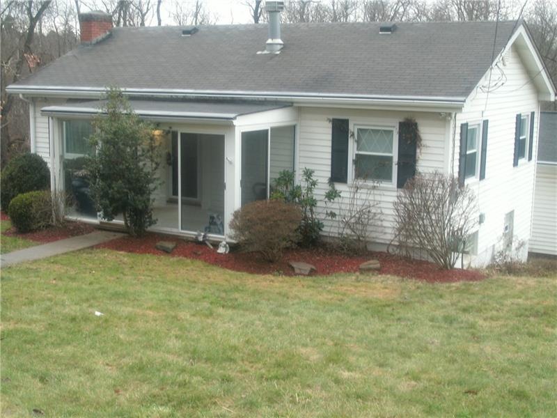 15X8 SUNPORCH OFF LIVING ROOM