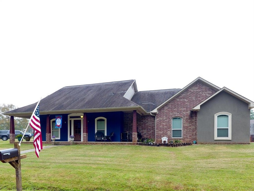 321 Memorial Dr, Wake Village, TX 75501 - photo 1