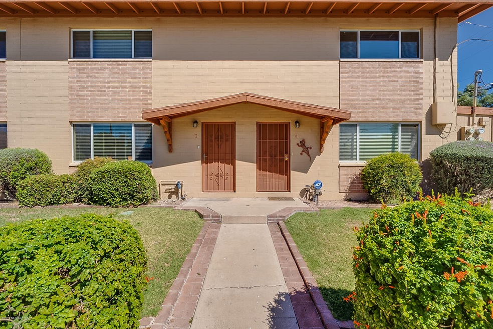 904 Desert Ave-3