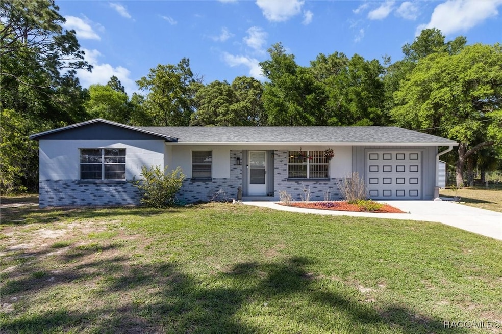 9861 W Pinespring Ct, Crystal River, FL 34428 - photo 1