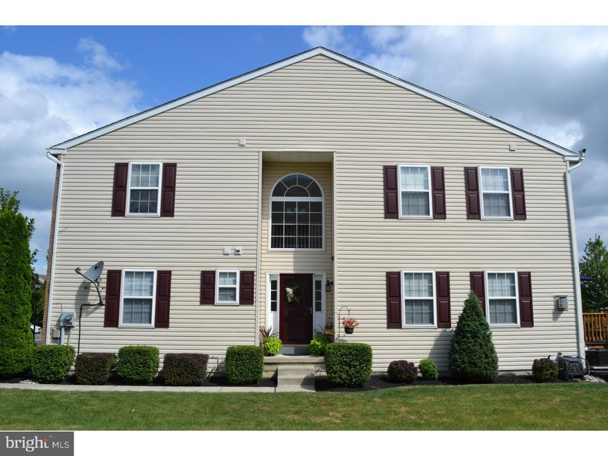 6833 Hunt Dr unit 692, Macungie, PA 18062 - photo 1