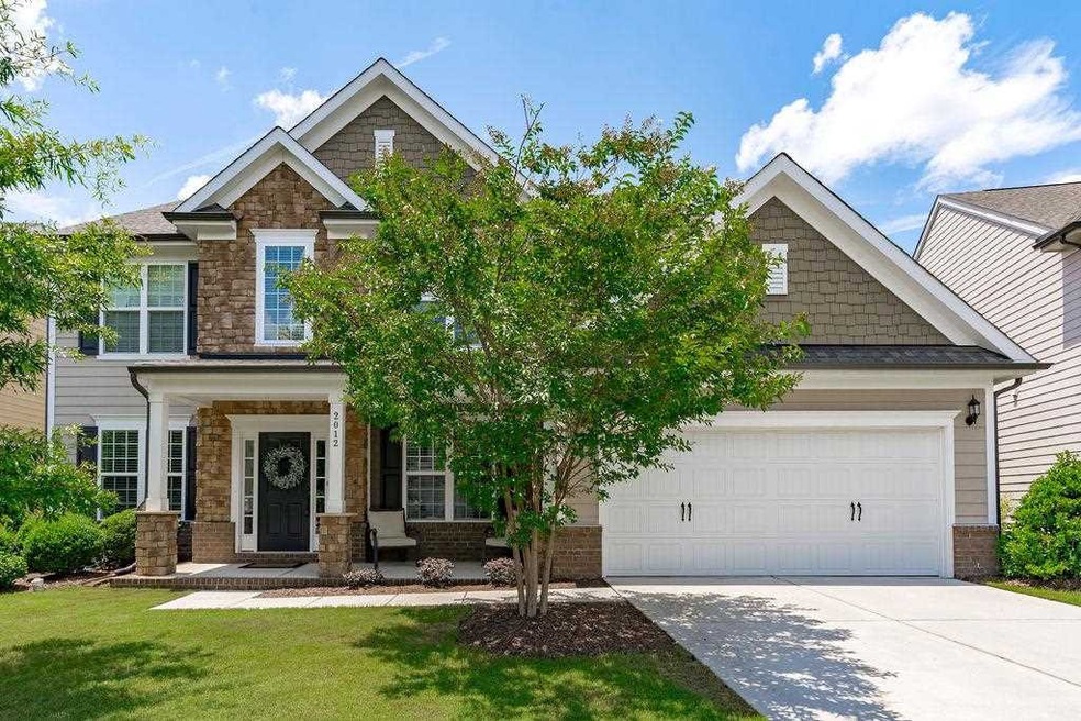 Covered front porch with stone accent!