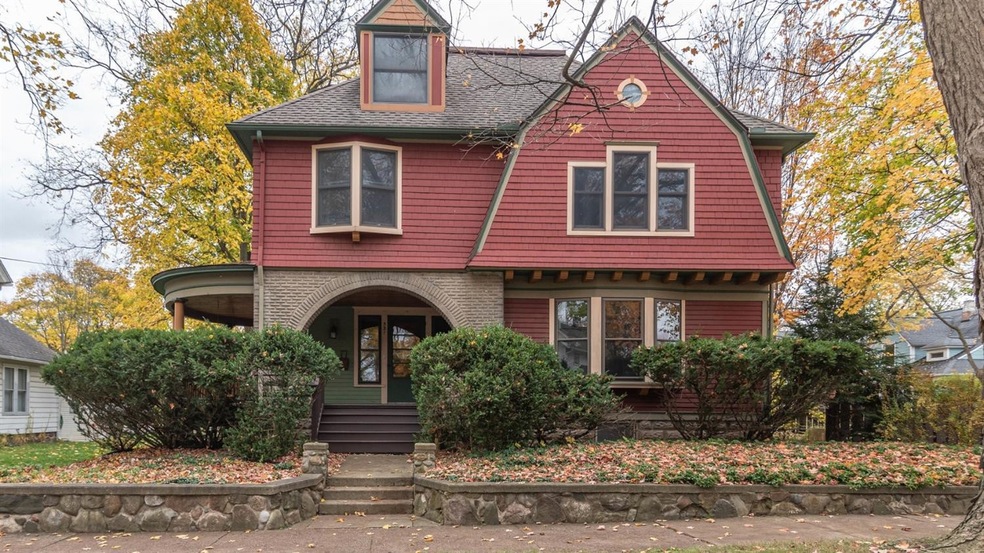 521 S East St, Chelsea, MI 48118 - photo 1