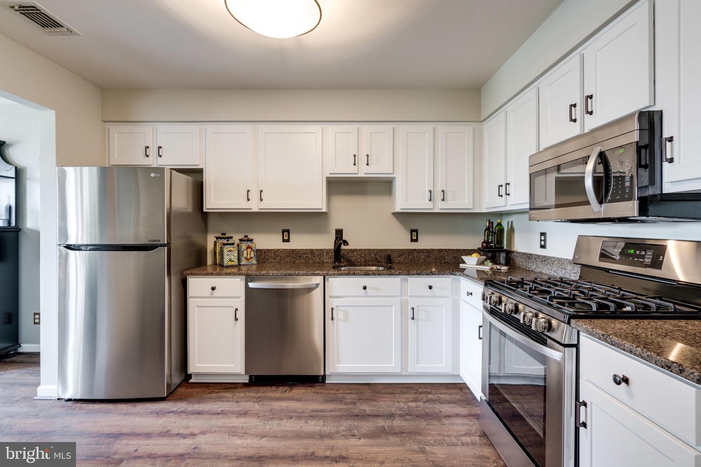 4015 Chetham Way, Woodbridge, VA 22192 - photo 1