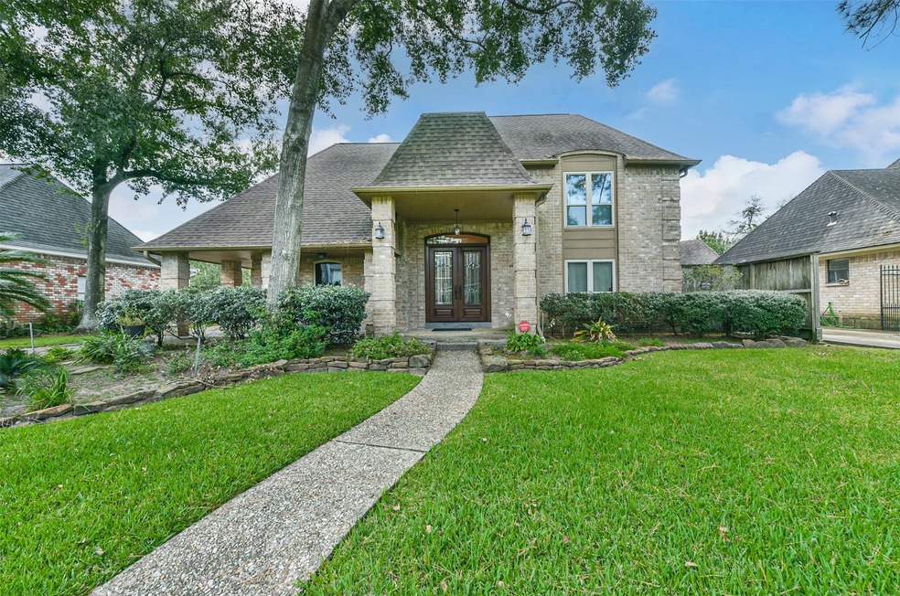 3830 Elmcrest Dr, Houston, TX 77088 - photo 1